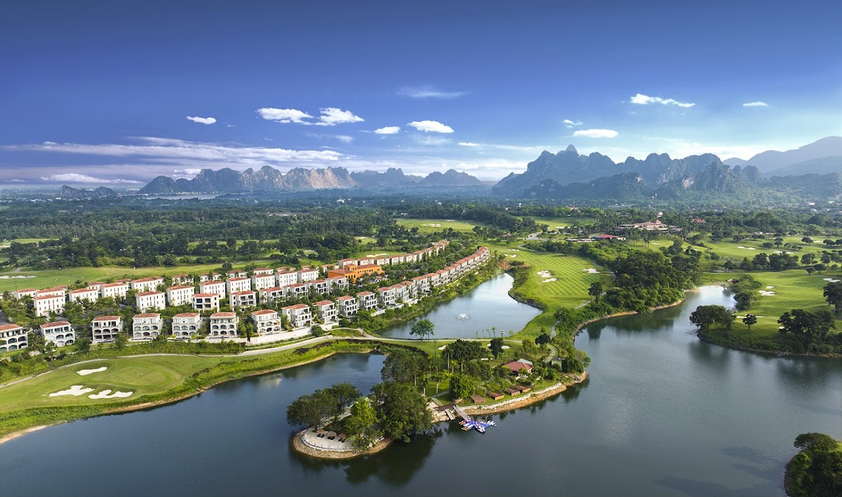 Wyndham Sky Lake Resort & Villas