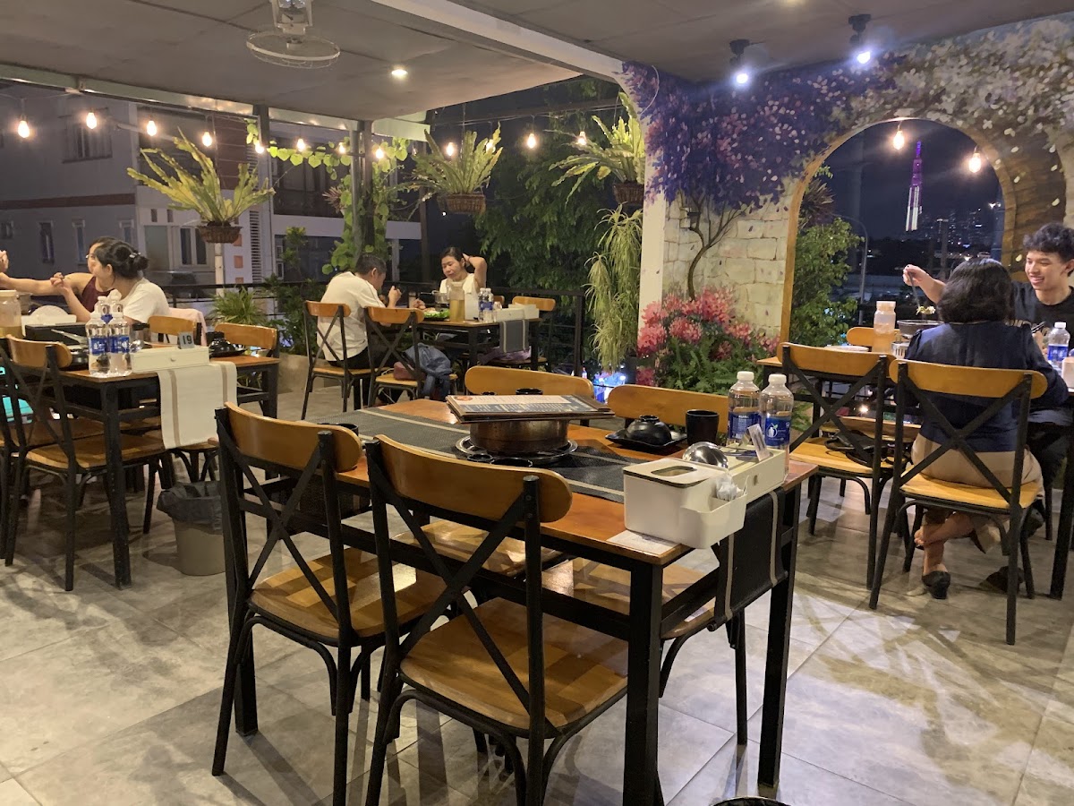 Lẩu Ngon Mi Thứ và Milano Bình Lợi