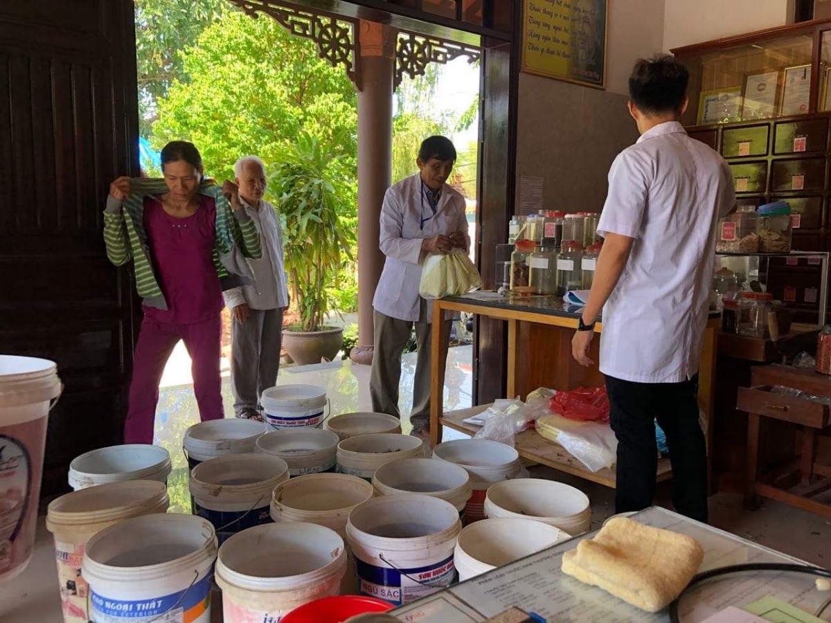 PHÒNG CHẨN TRỊ ĐÔNG Y TỪ THIỆN- TUỆ TĨNH ĐƯỜNG CHÙA PHỔ TỊNH