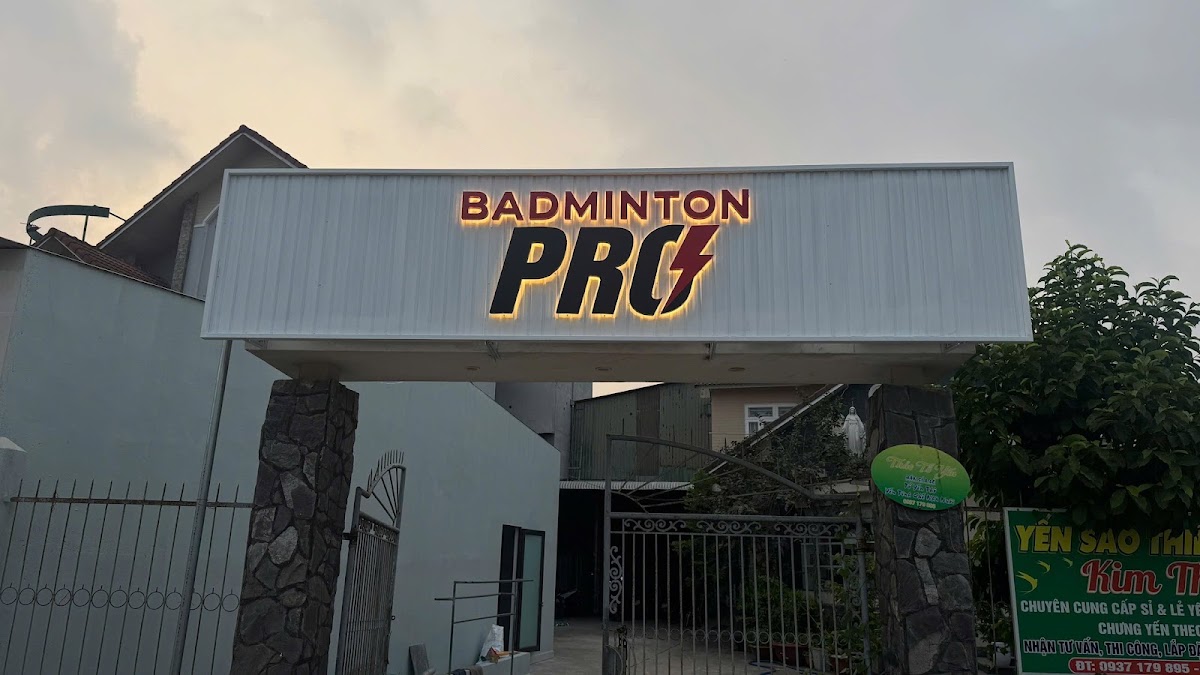 Sân cầu lông Pro Badminton