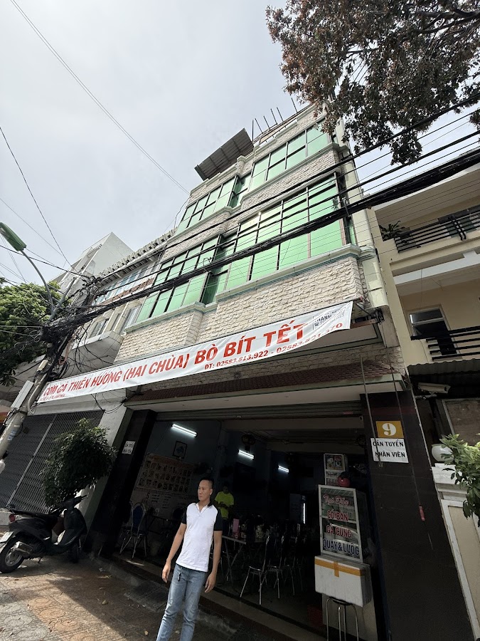 Cơm Gà Hai Chùa - Thiên Hương