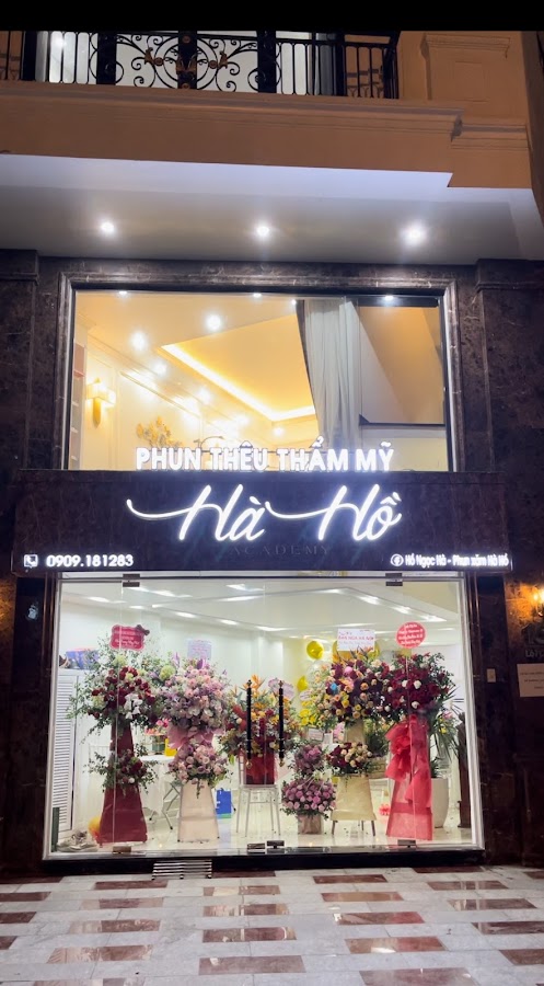 Phun thêu thẩm mỹ Hà Hồ
