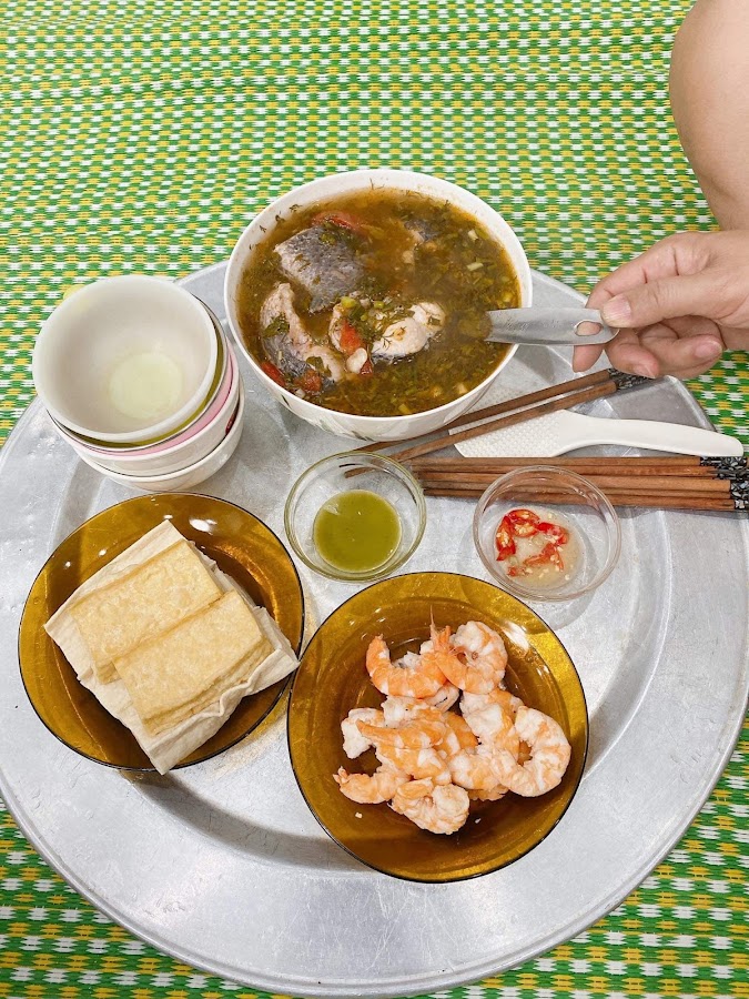 Nhà Hàng Đồng Xanh