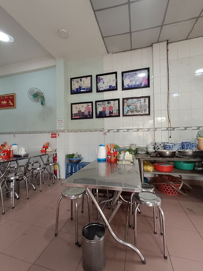 QUÁN BÚN BÒ CÔ MAI