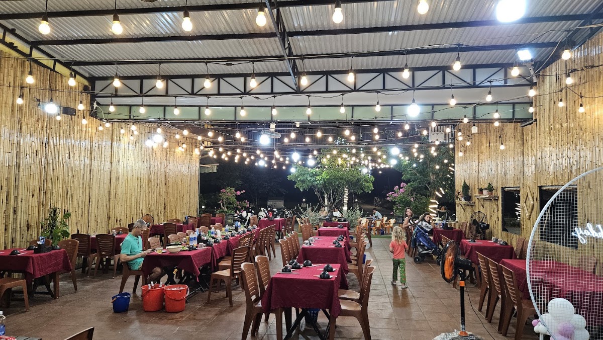 Cua Đất Hải Sản Tươi Sống Bình Dân