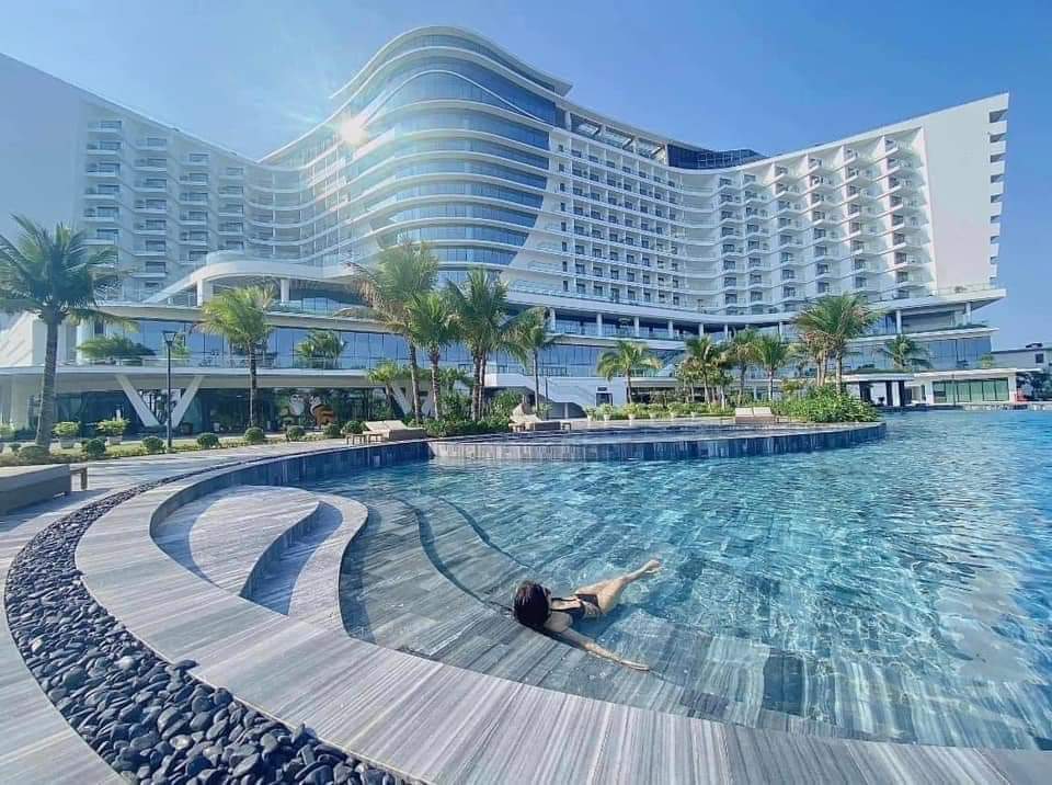 Khách Sạn Quốc Tế Đồi Rồng