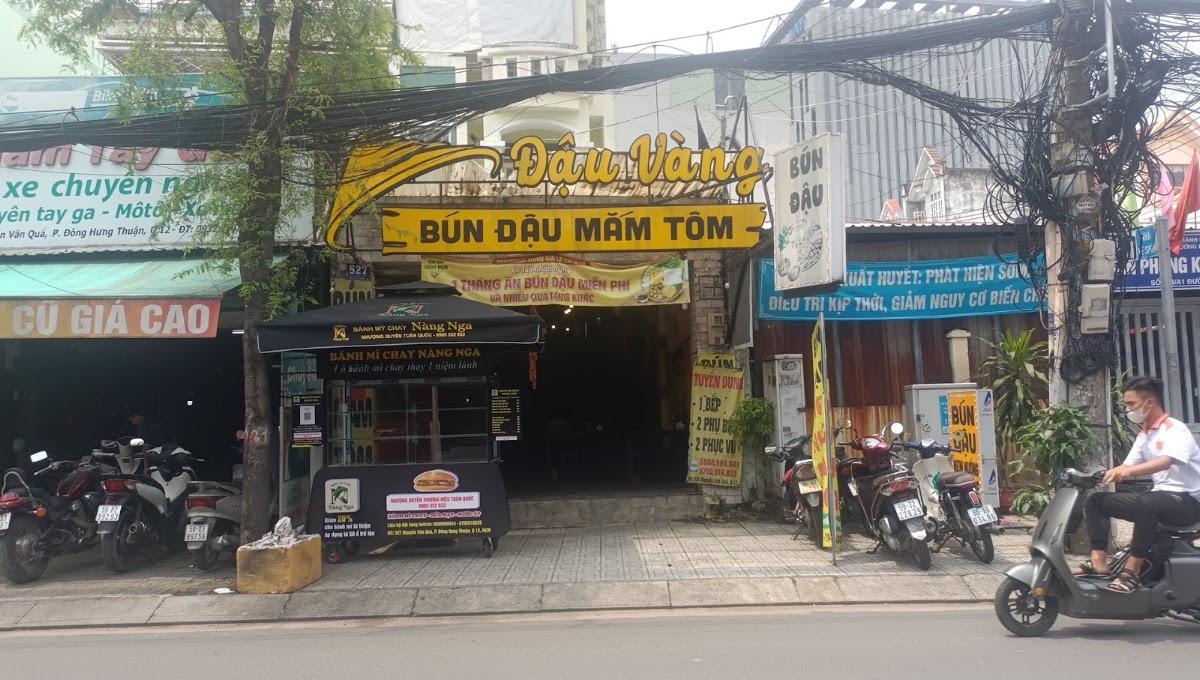 Bánh Mì Chay Nàng Nga 527 Nguyễn Văn Quá