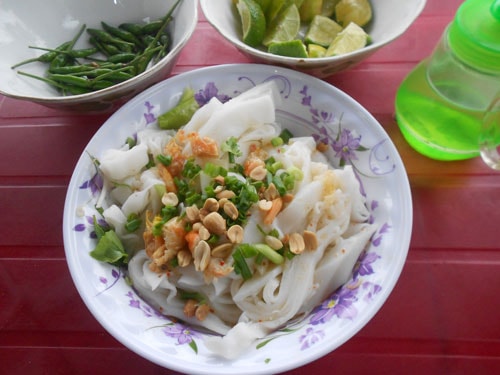 MỲ CẢ (Mì Quảng Bà Cả quán quê)