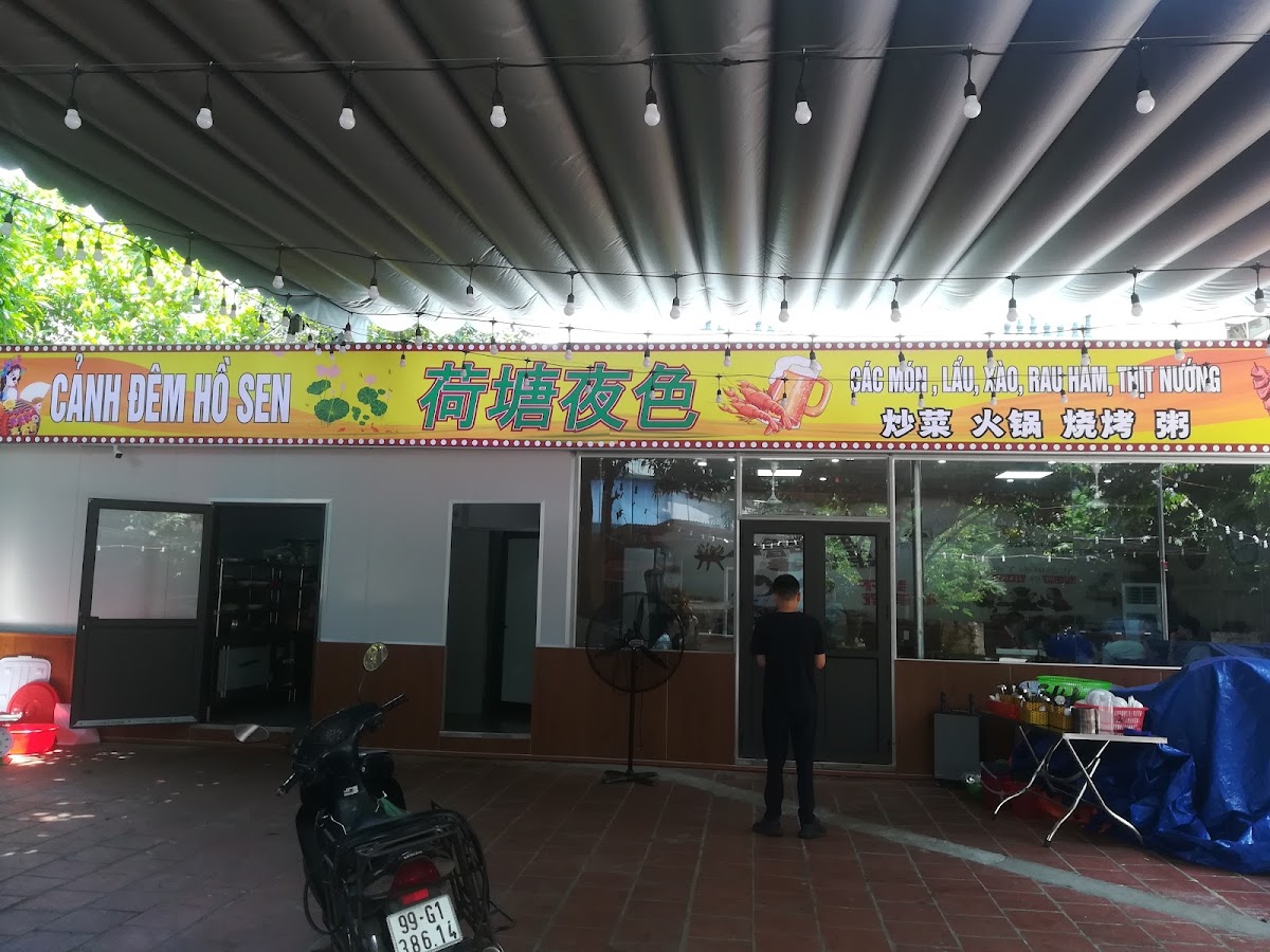 Nhà Hàng Cảnh Đêm Hồ Sen