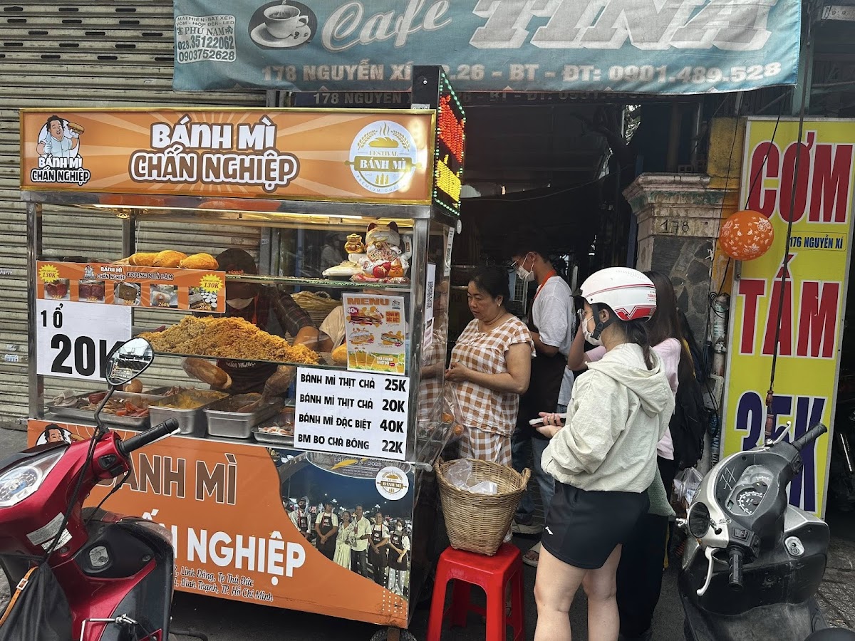 Bánh mì Chấn Nghiệp