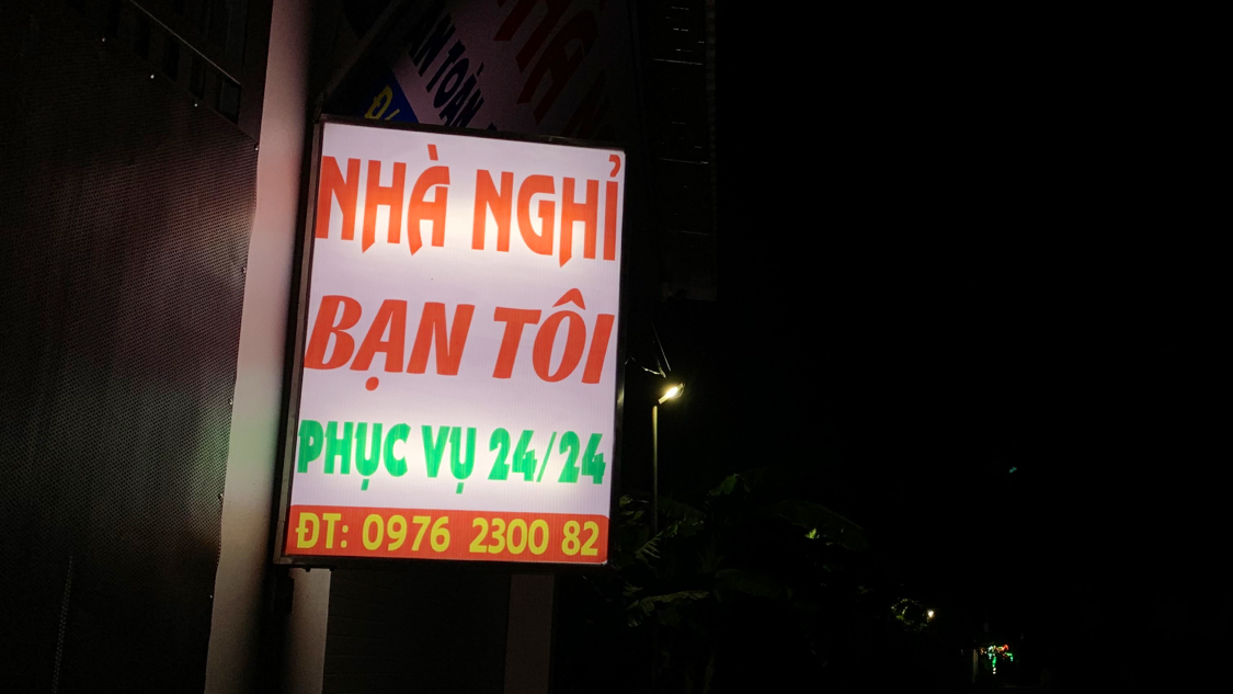Nhà Nghỉ Bạn Tôi