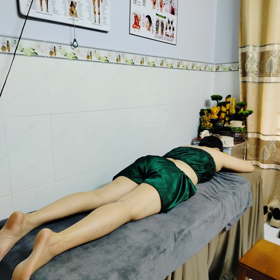 Spa massage vai cổ gáy