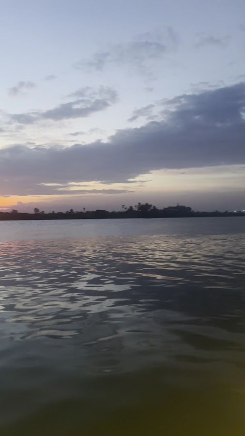 Nhà Hàng Nổi Sông Thái Bình