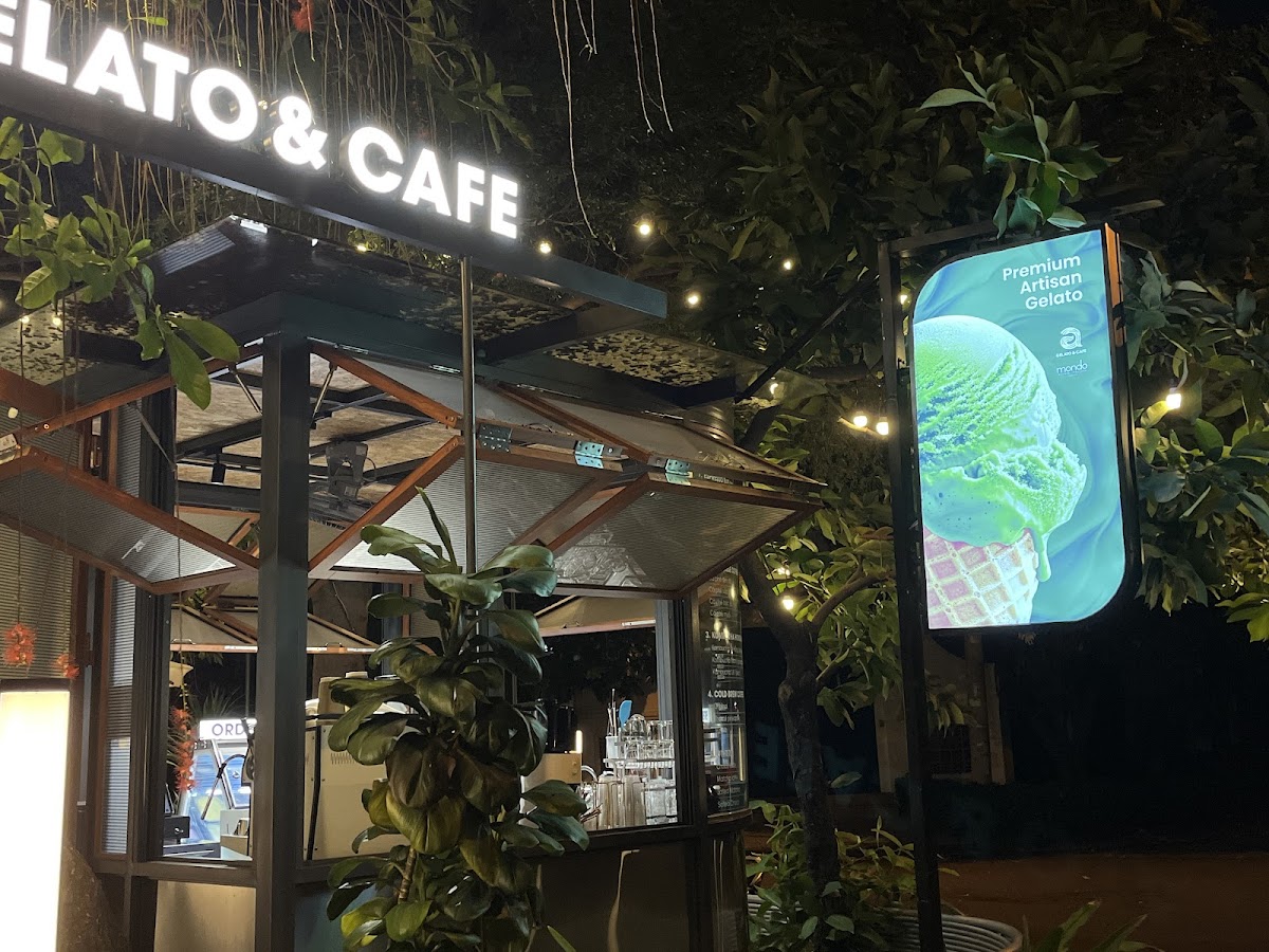 A Gelato & Cafe