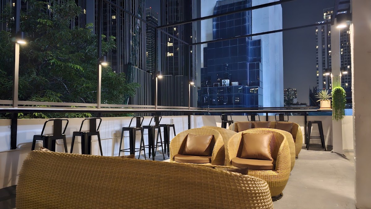 Rooftop Bar by Bang Flora