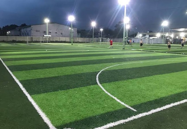Sân Bóng Chảo Lửa Sân trong