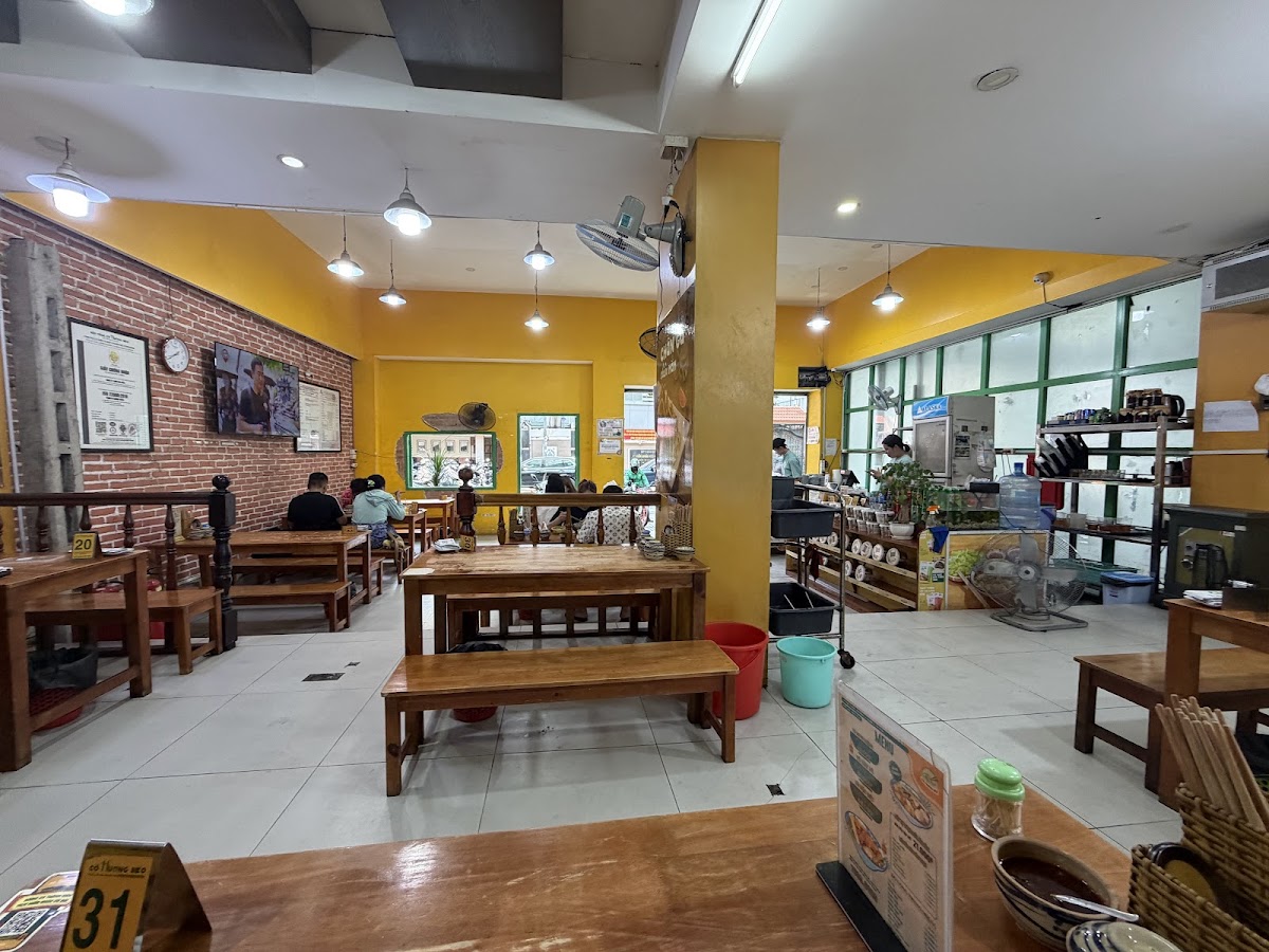 Bún riêu tóp mỡ mọc giòn Cô Hương Béo