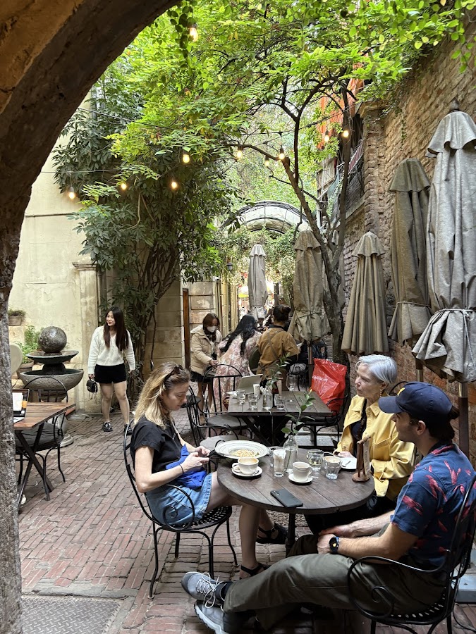 Xofa Café & Bistro