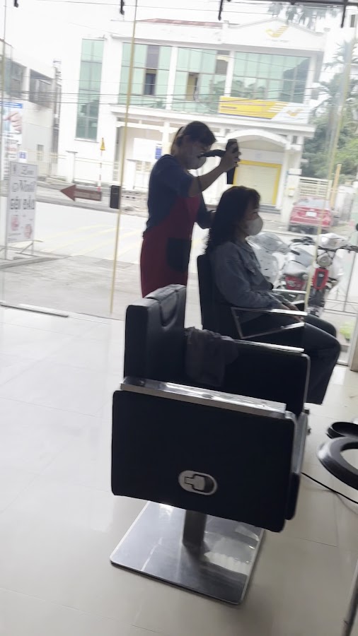 Dũng Pi Hairsalon