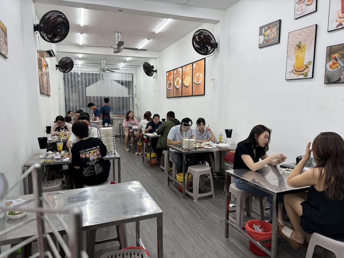 Bánh Ướt Ban Mê Dĩa chồng dĩa