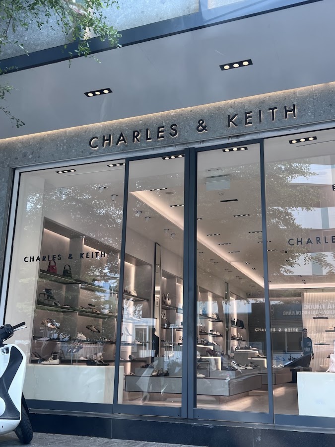 CHARLES & KEITH Le Duan