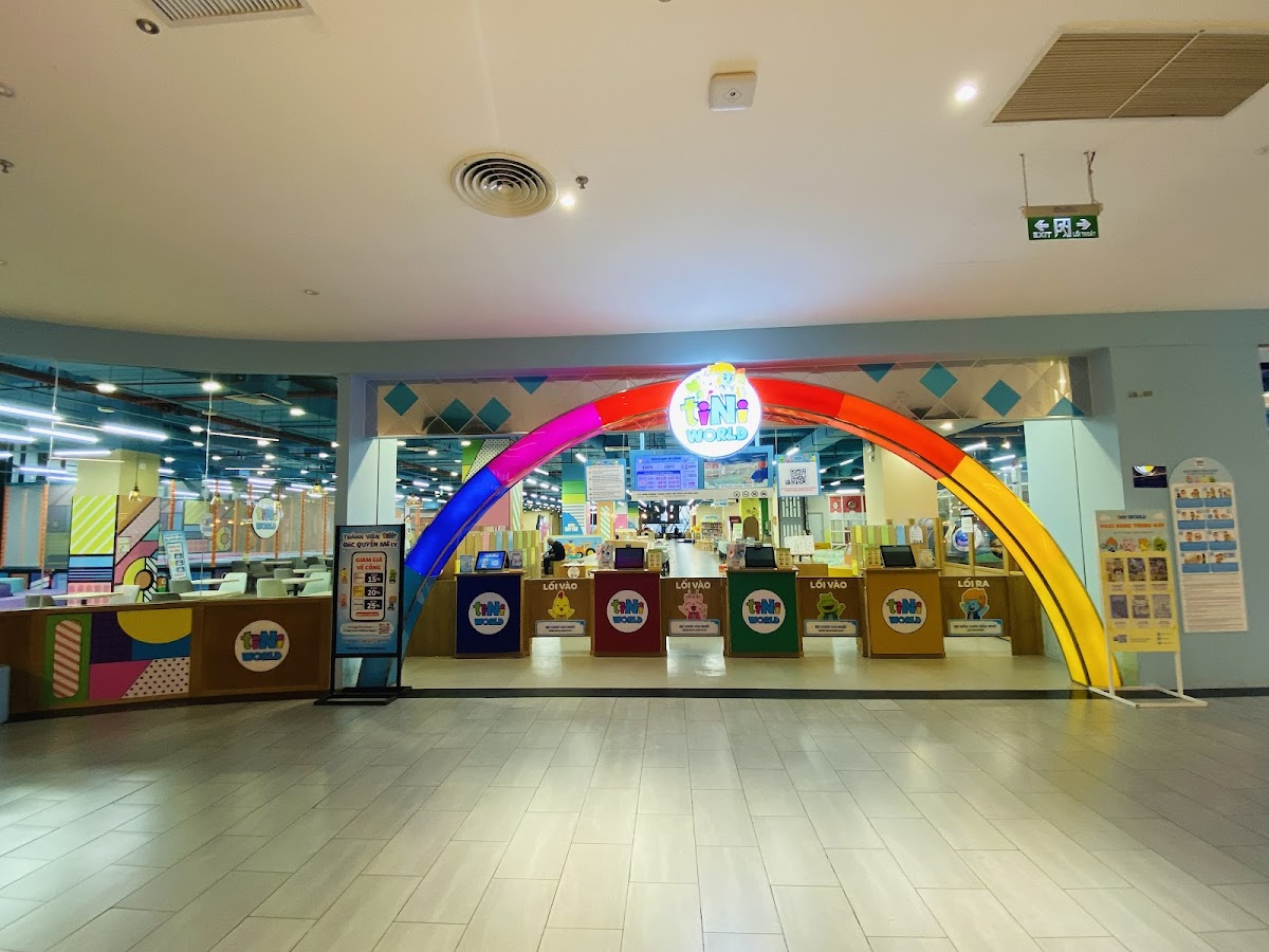 TiNiWorld GigaMall