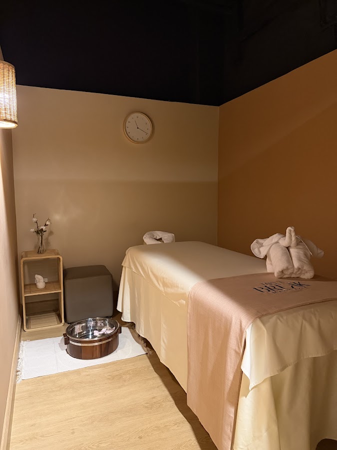 Take a Break Massage (นวดสาทร)