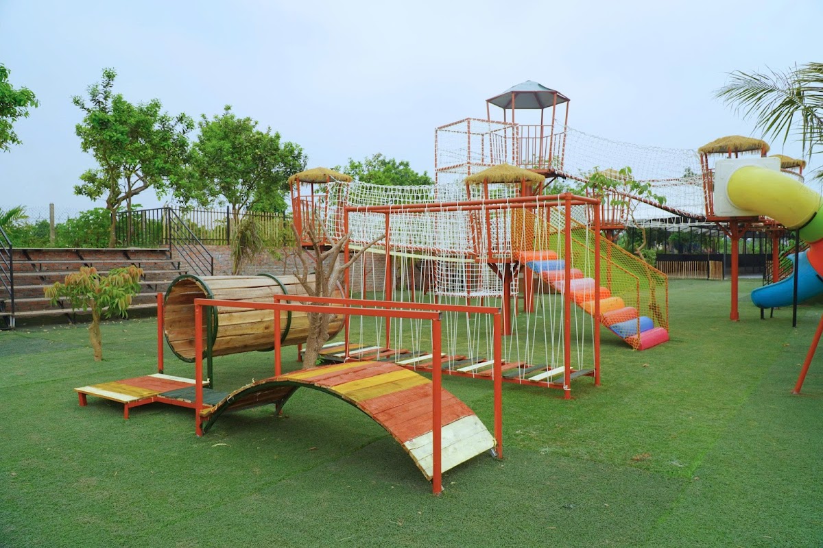 Khu trải nghiệm Tre Village