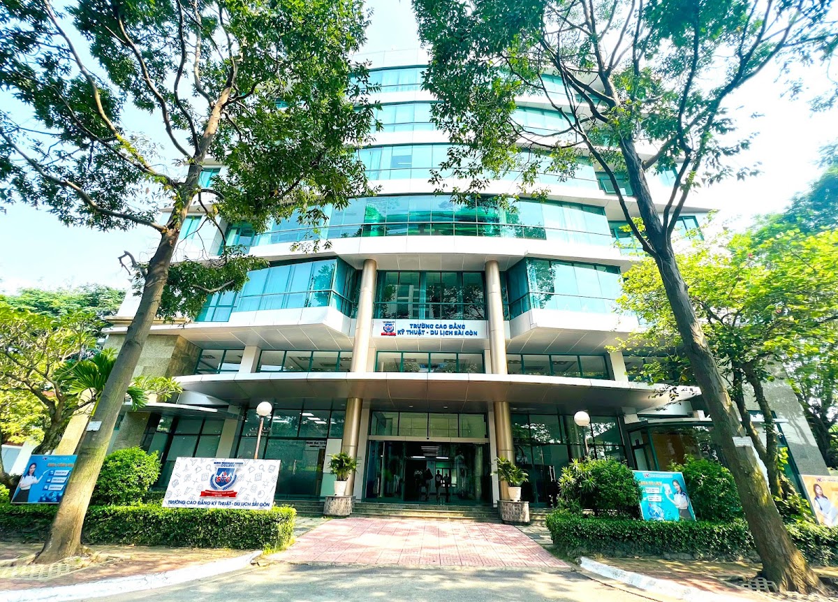 Cao Đẳng Kỹ Thuật - Du Lịch Sài Gòn