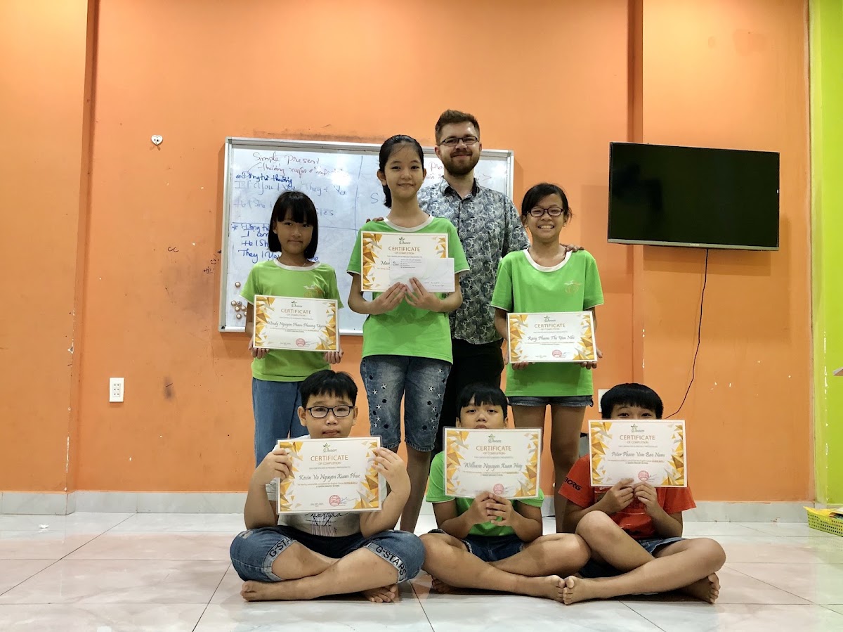 Trường Anh Ngữ Quốc Tế Queen