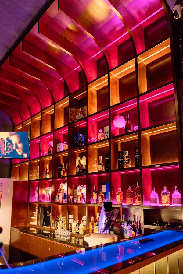 ANGEL LOUNGE