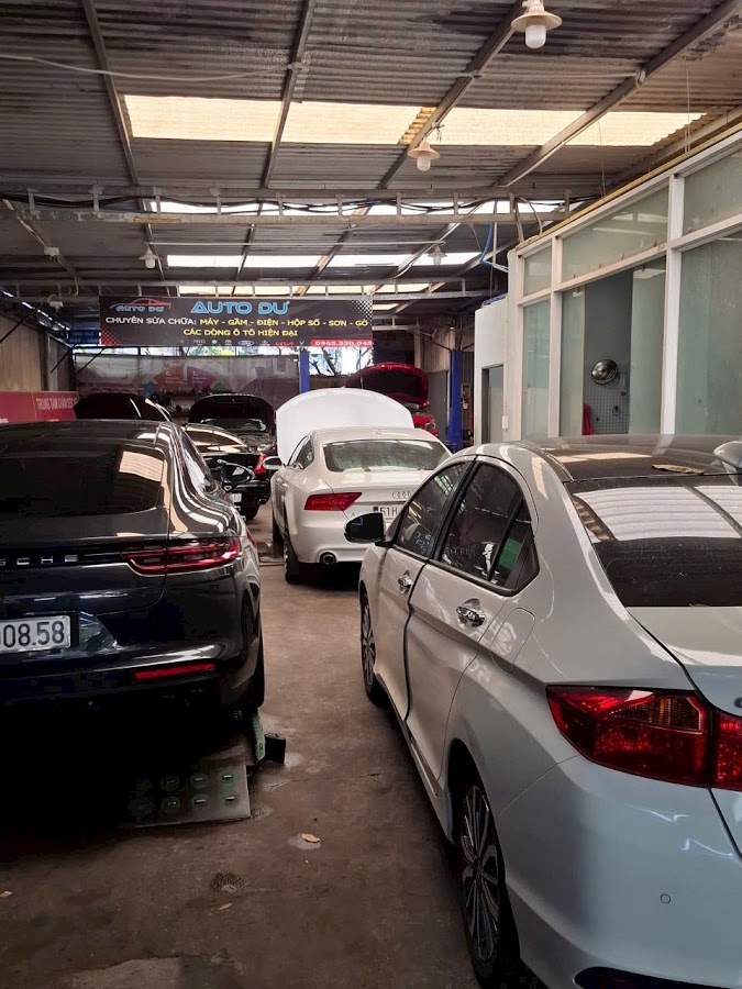 Garage ô tô Lê Dư