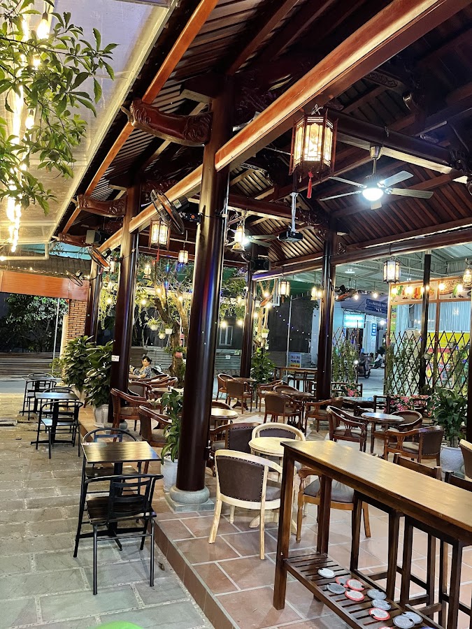 Nhà Ngoại Tiệm Cà Phê Nhà Gỗ