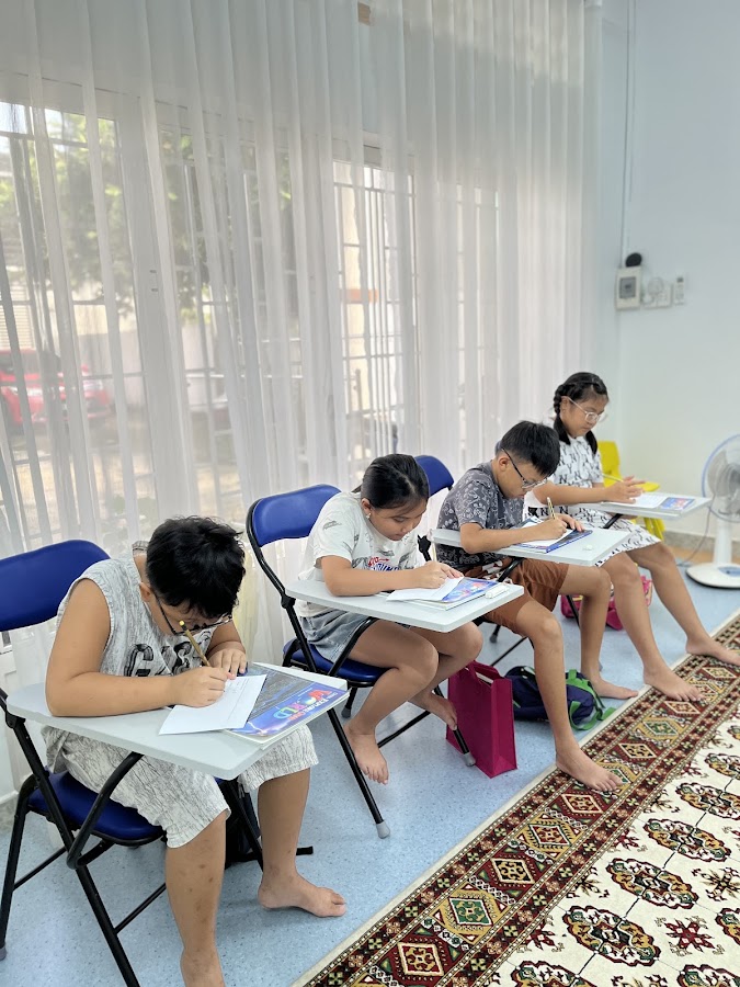 Explore English Trung tam tieng anh