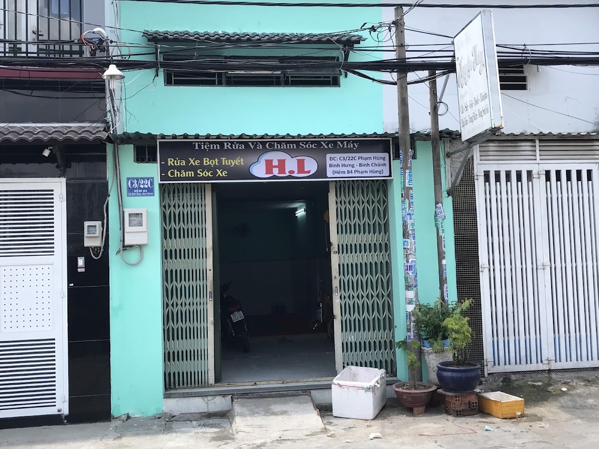 Tiệm rửa xe H.L