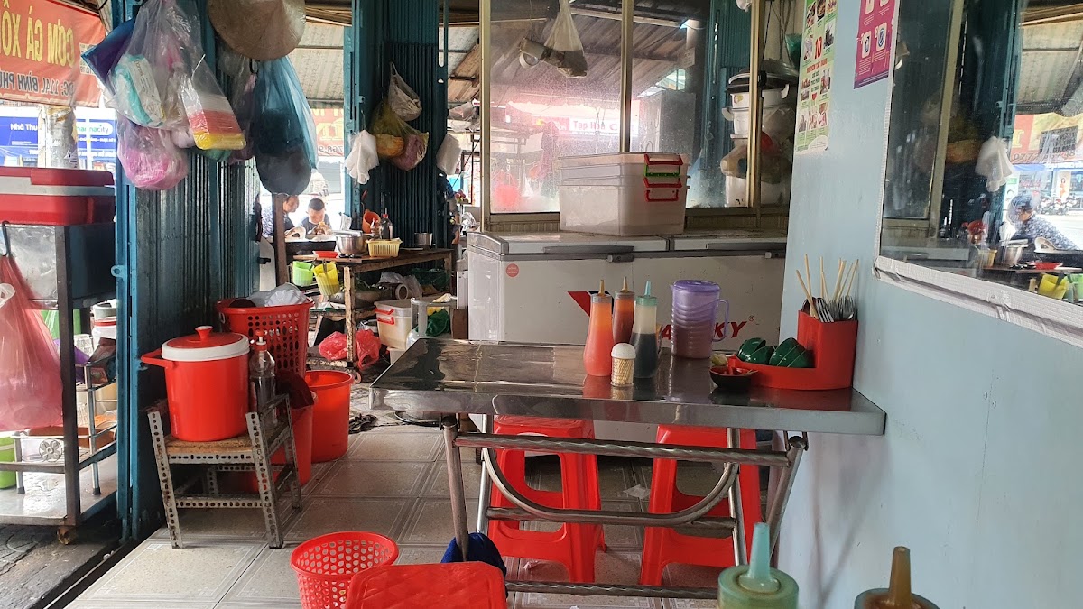 Quán Cơm Gà Xối Mỡ Huệ Bình