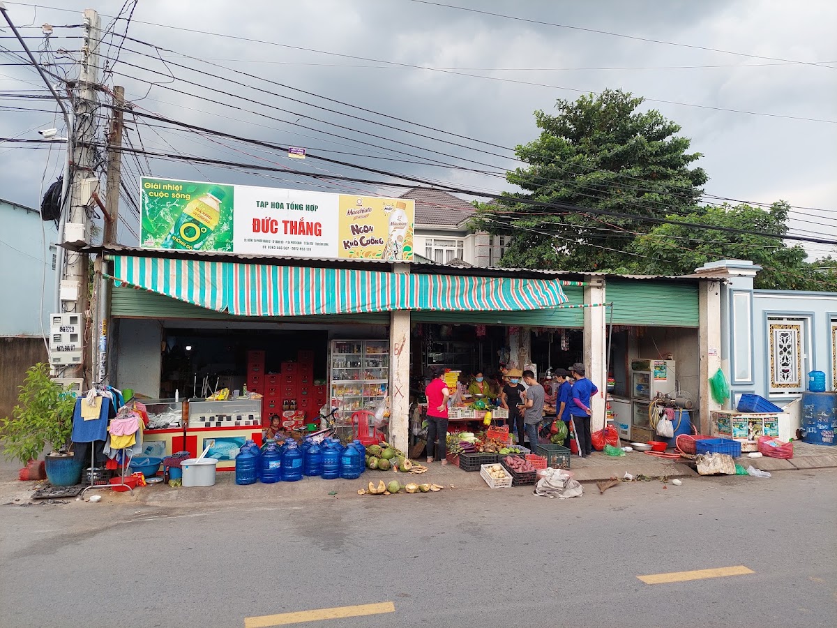 Tap hoa duc thang