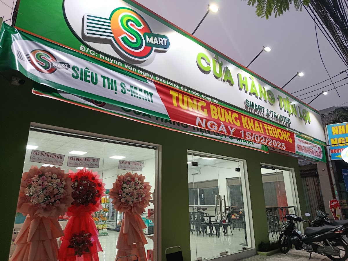 Cửa hàng tiện lợi S-Mart