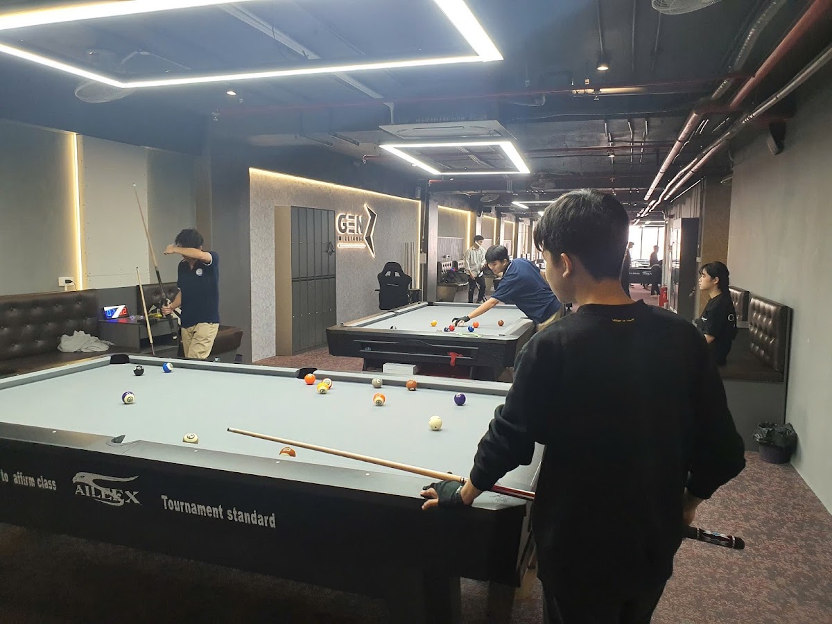 GenZ Gaming 86-88 Nguyễn Lương Bằng (tầng 3)