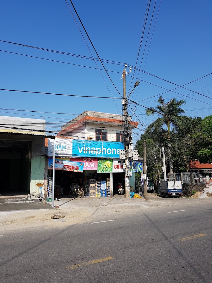 Tạp hoá Năm Tàu