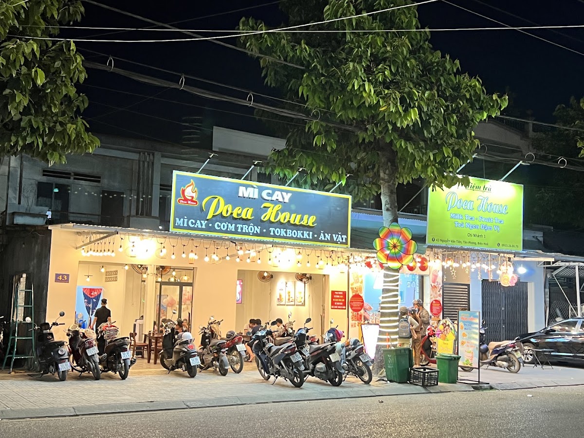 Tiệm trà Poca House