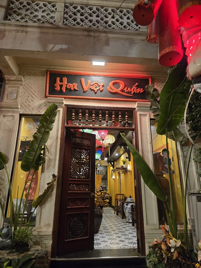 Hoa Việt Quán