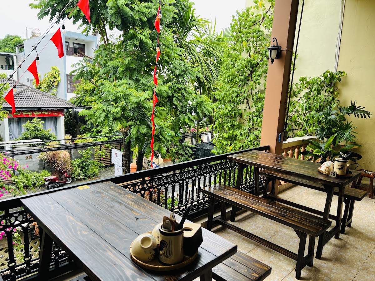 Cơm Bưng Nước Rót Restaurant (Homey Authentic Vietnamese Cuisine)