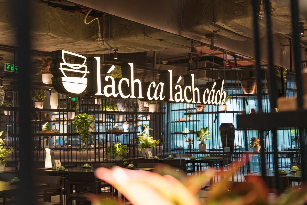 Lách Ca Lách Cách The Loop Xuân Thủy