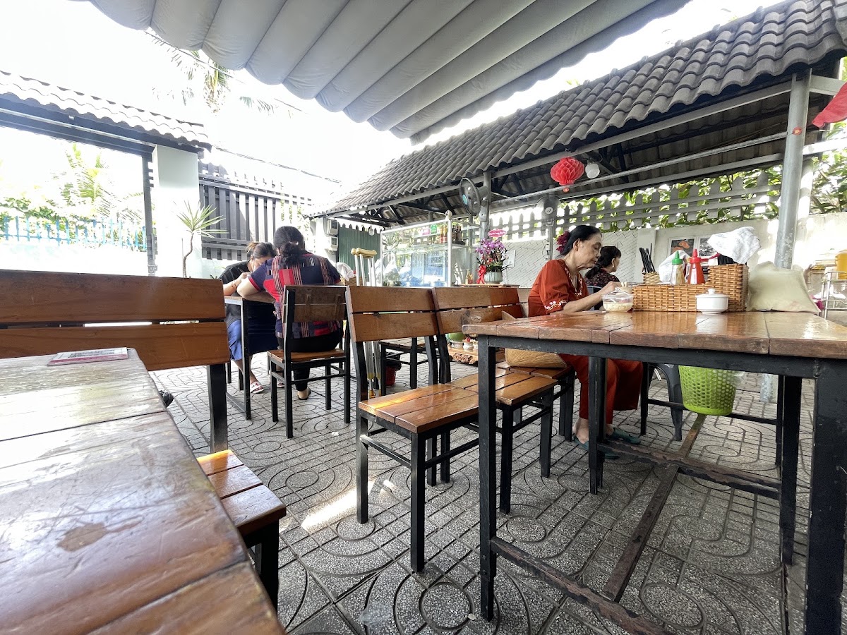 Hủ tiếu Cô Ba