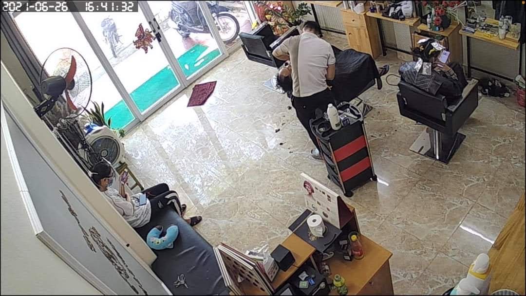 Tạo Mẫu Tóc Tùng Stylist