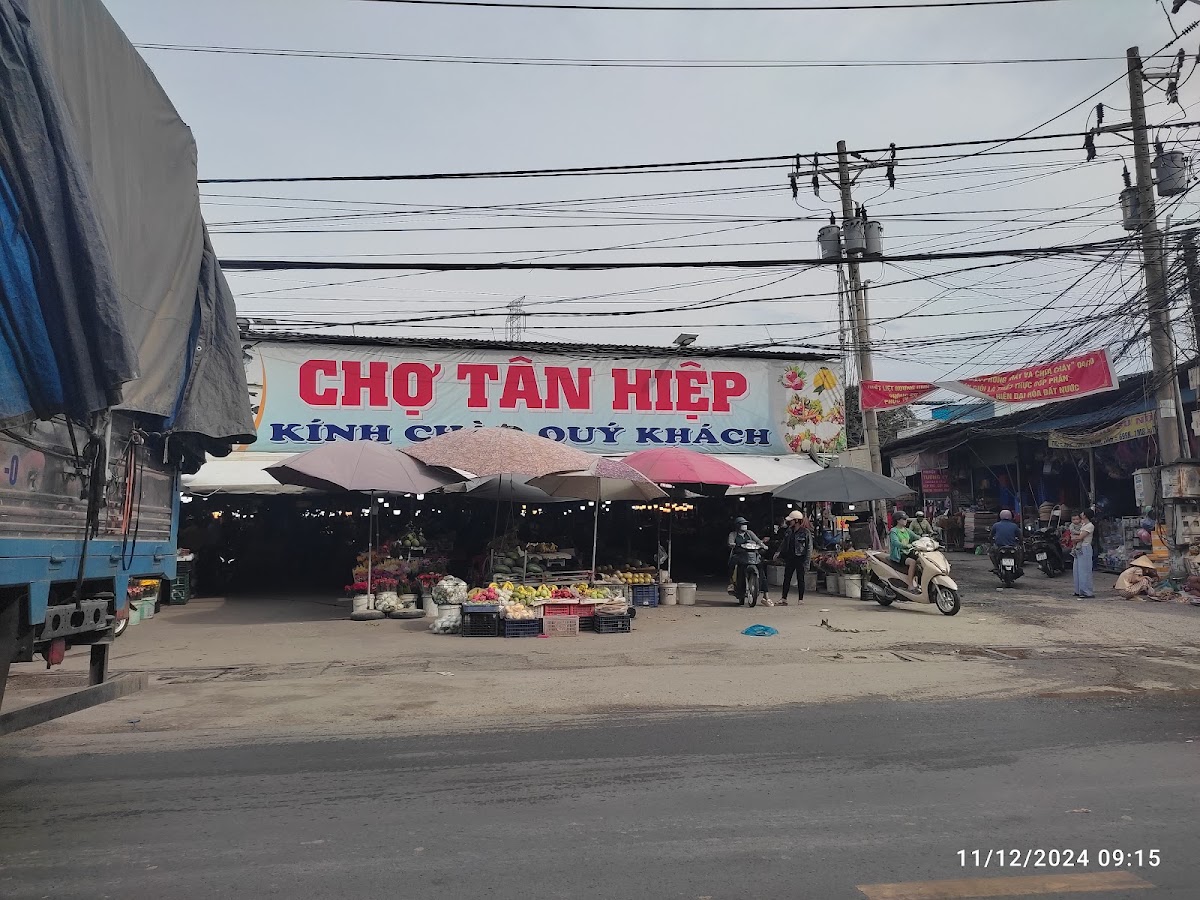 Chợ tạm Tân Hiệp