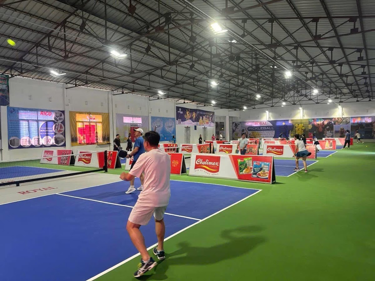 ROYAL PICKLEBALL