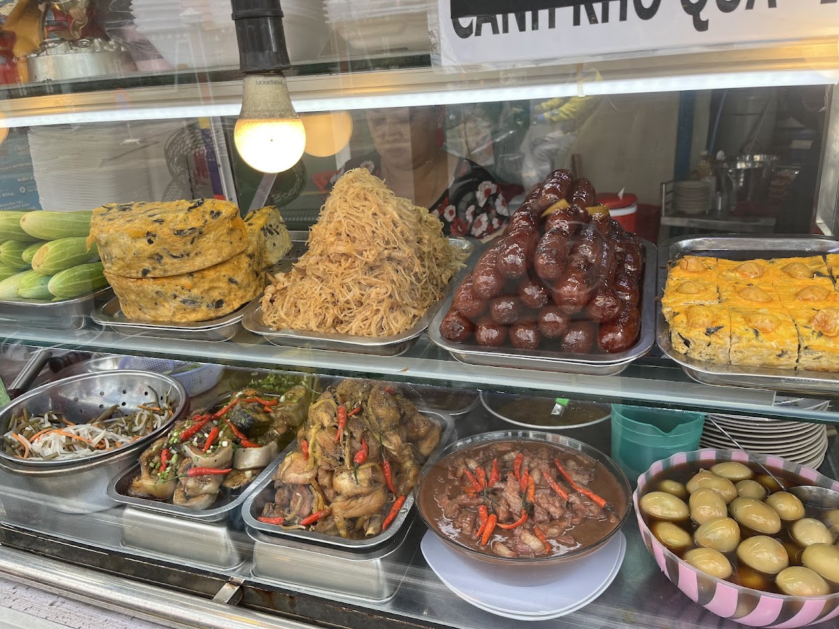 Cơm tấm Má Hai