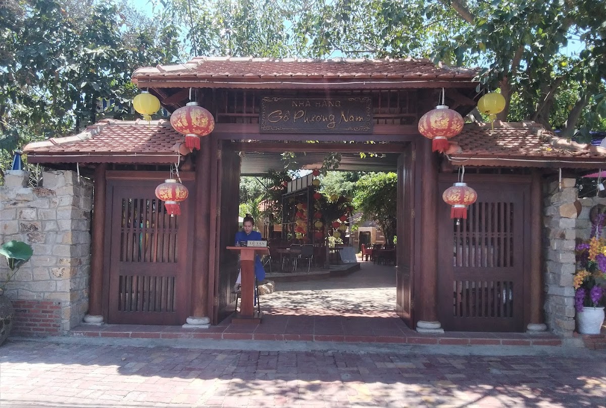 Nhà Hàng Gỗ Phương Nam